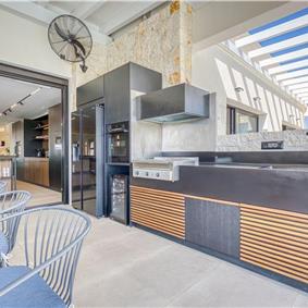 5 bedroom luxury seaside villa with indoor & outdoor pool, near Acharavi, sleeps 10